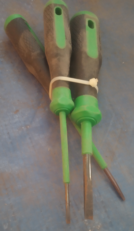 SCREW DRIVERS PARTIALLY INSULATED SHAFT - mjvaluemart